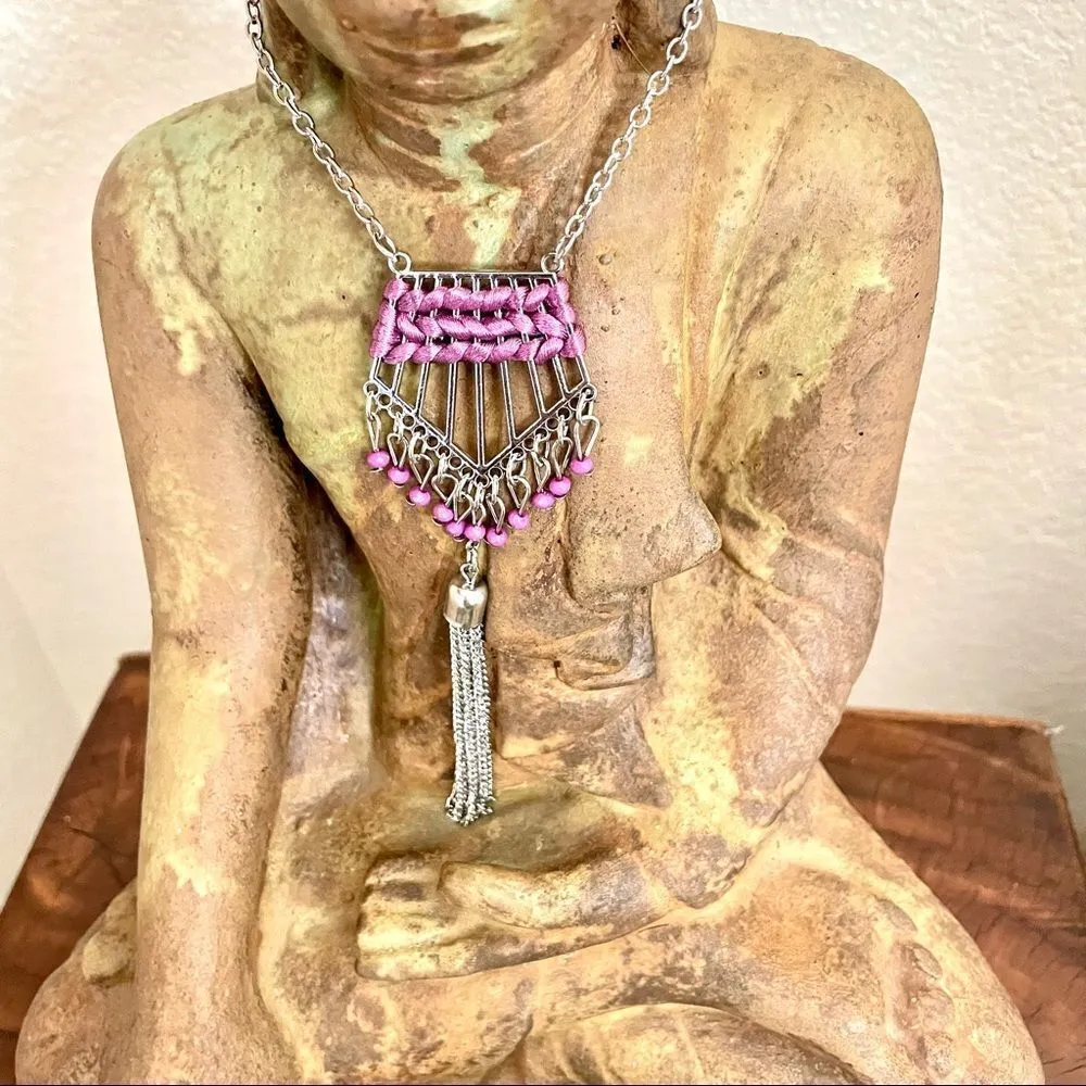 Long silver and pink bead pendant necklace - Image 12