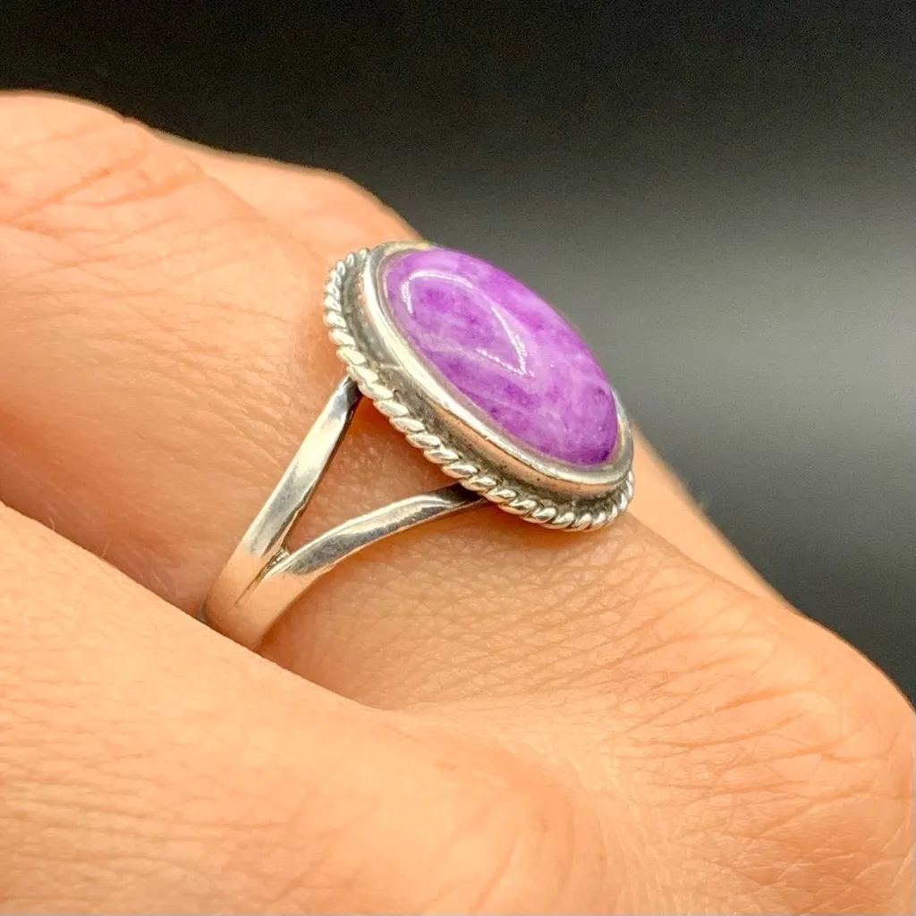 sterling silver charoite ring 7.75 Bezel Set Twisted Border 925 Purple - Image 3