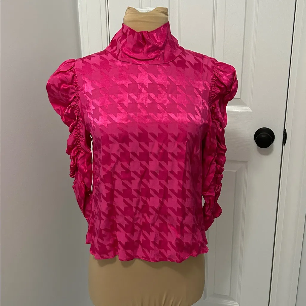 Zara Hot Pink Satin Houndstooth Ruched Sleeve Top - Image 3