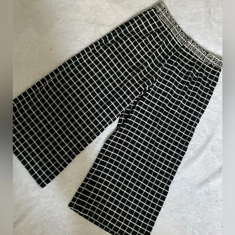 Pants| Anthropologie  Wide Leg Crop Linen Black White Pants. - Image 2