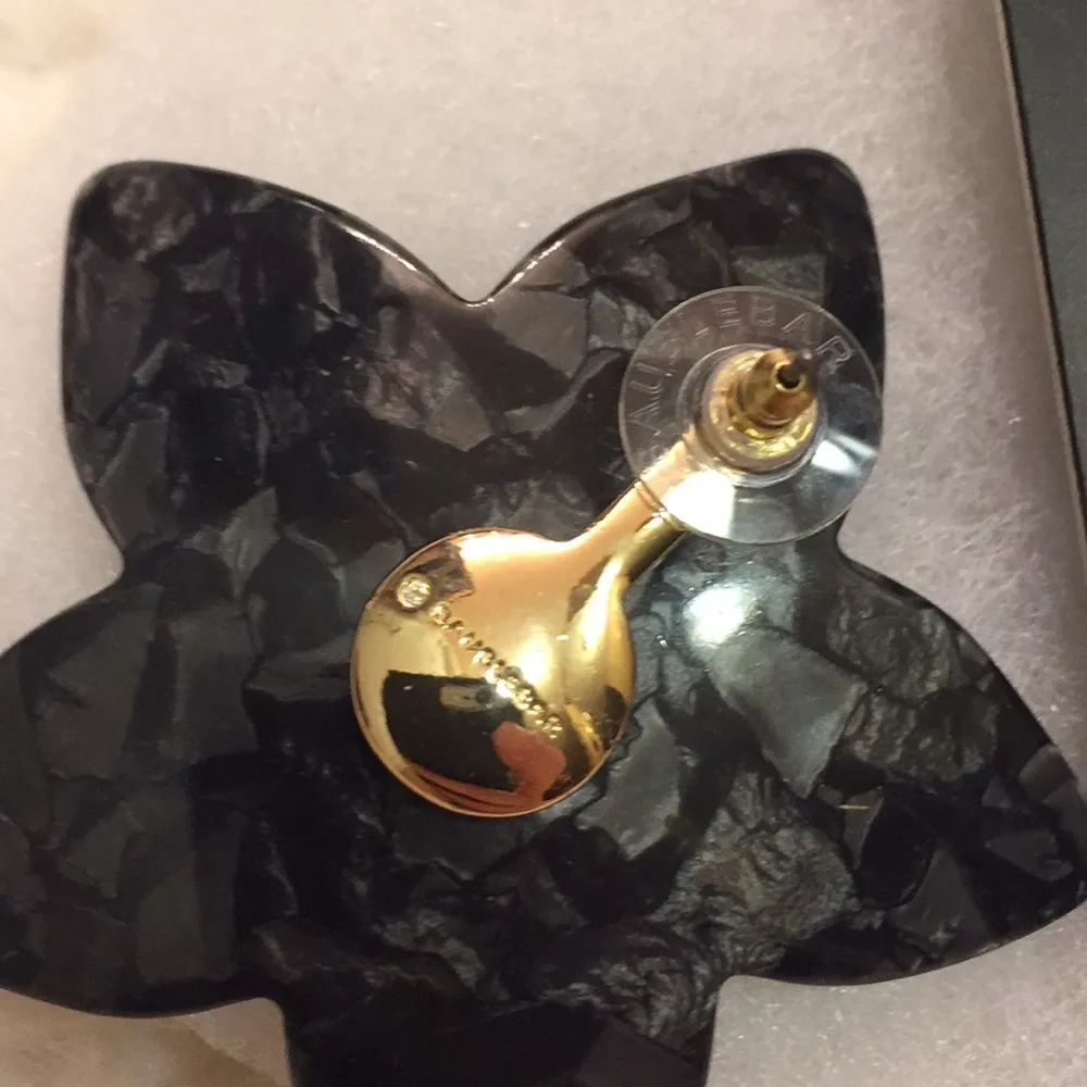 Bauble large flower stud earrings - Image 4