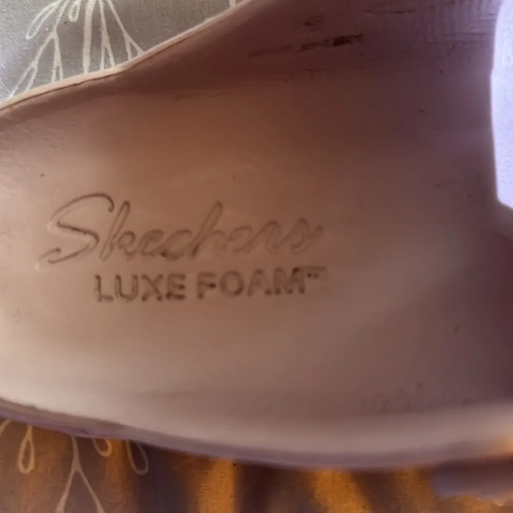 👠🌸Skechers Luxe Foam mules in a dusty pink vegan leather. Size 6 women’s. 👠🌸 - Image 3