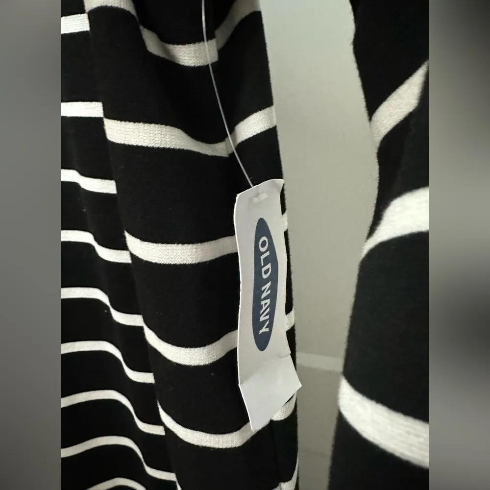 NWT old navy bw striped ruffle shoulder midi dress size xl - Image 3