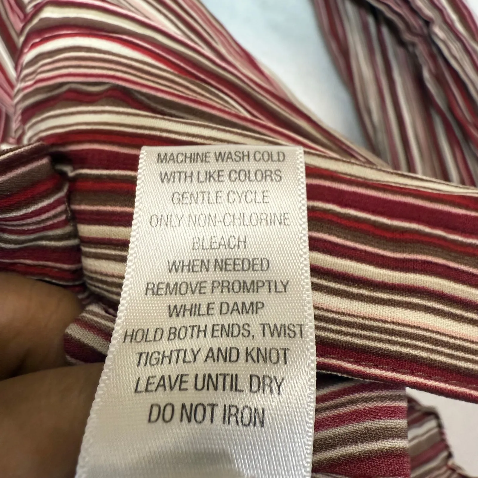 Apt. 9  Stretch Small Striped Red 3/4 Sleeve Top V-Neck Buttoned Retro Y2K‎ Work - Image 11