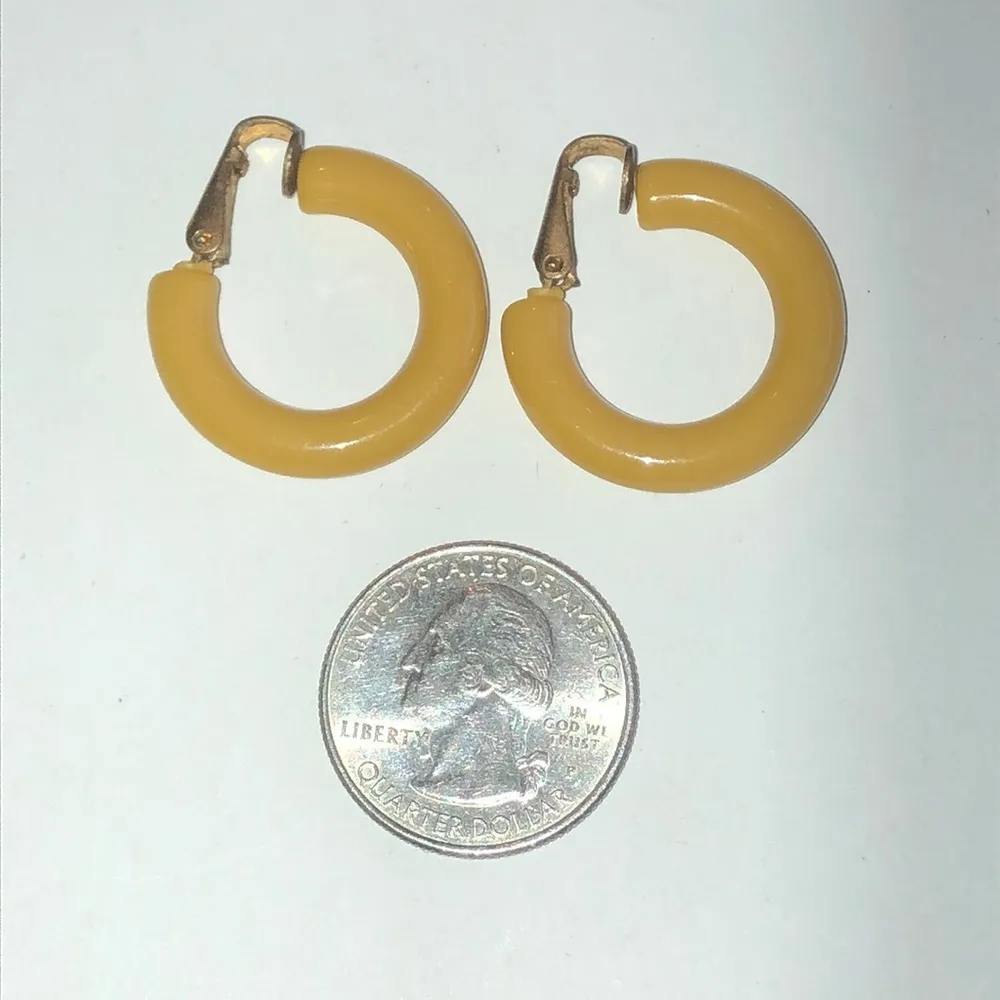 Vintage Japan Goldenrod Yellow Classic Hoop Clip On Earrings - Image 2
