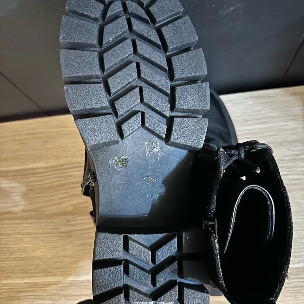 AZALEA WANG Black RHINESTONE Combat Boots PLATFORM Size 8 - Image 5