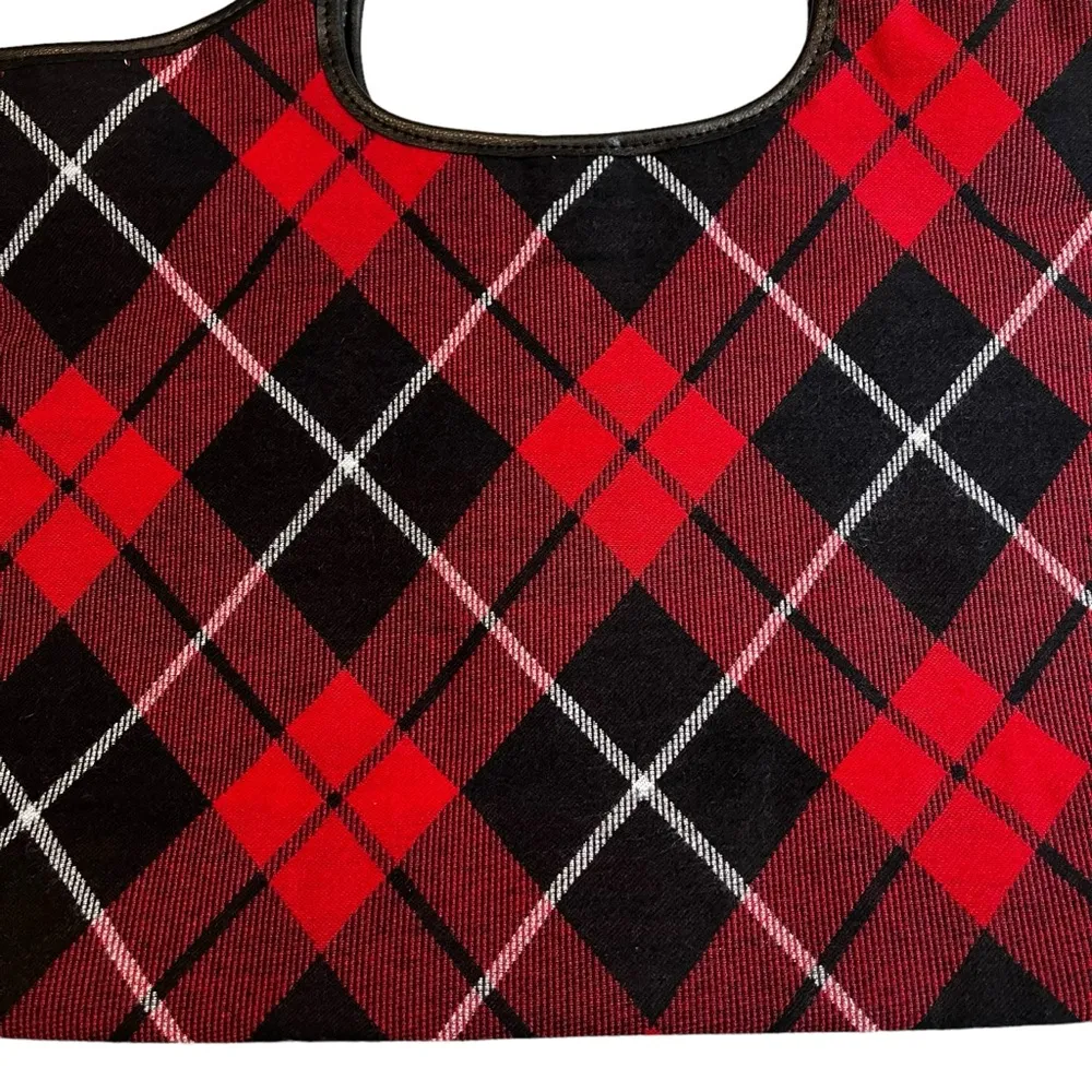 NWT, Victoria Secret Sherpa Logo Plaid Tote Weekender Bag 2023 - Image 10