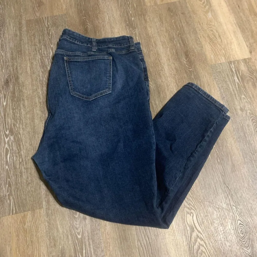 Torrid / 24 / Curvy Skinny Jeans - Image 9