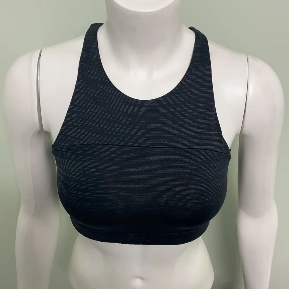 Outdoor Voices black gray move free crop top sports bra size XS - Image 4