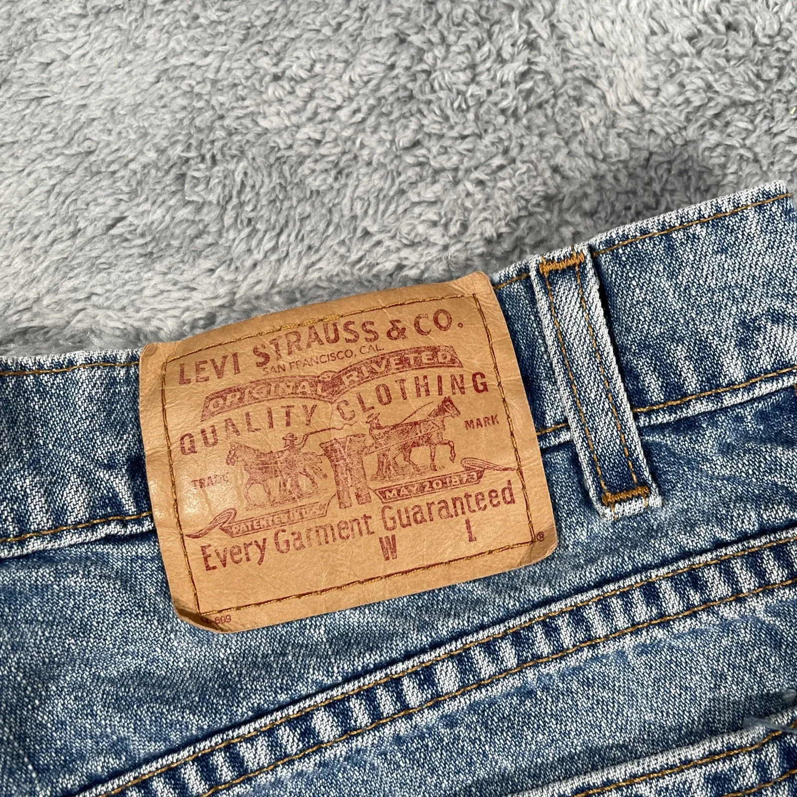 Vintage Women's Levi's MOM SHORTS Jean Shorts Size 9 HTF RARE BLACK TAB 1990s Blue - Image 13