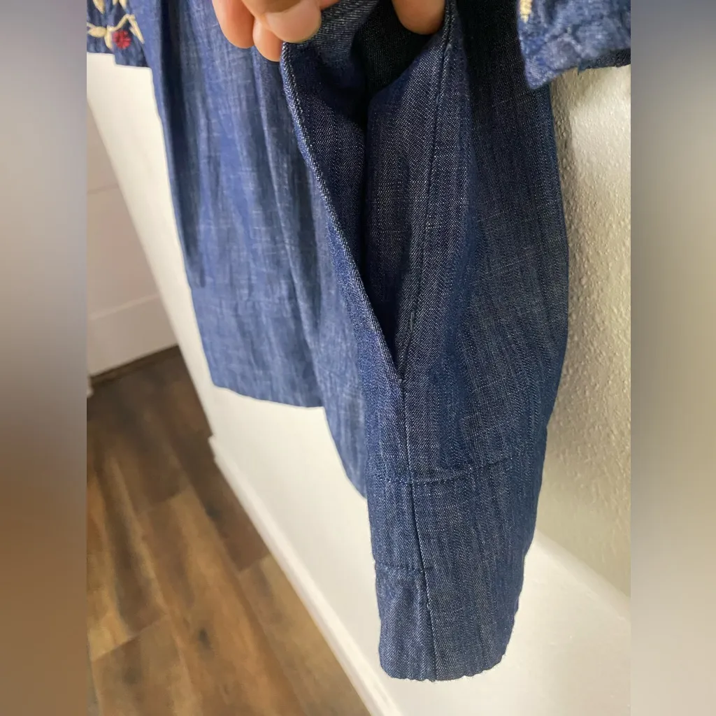 Embroidered Denim Blue Top with Red Tassels Size undefined - Image 5