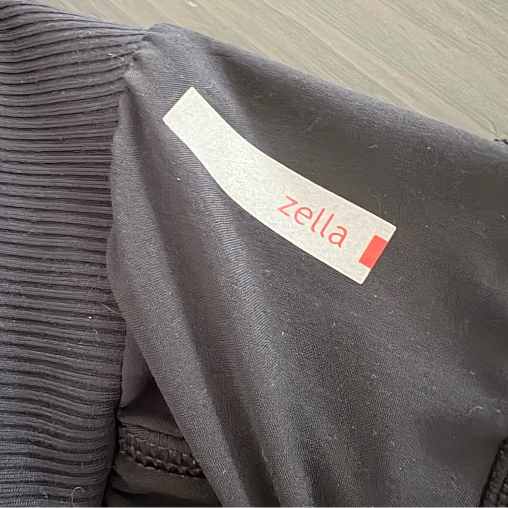 ZELLA Women's Black Eclipse MOVE IT Ruched Capri Pants Size S - Image 7