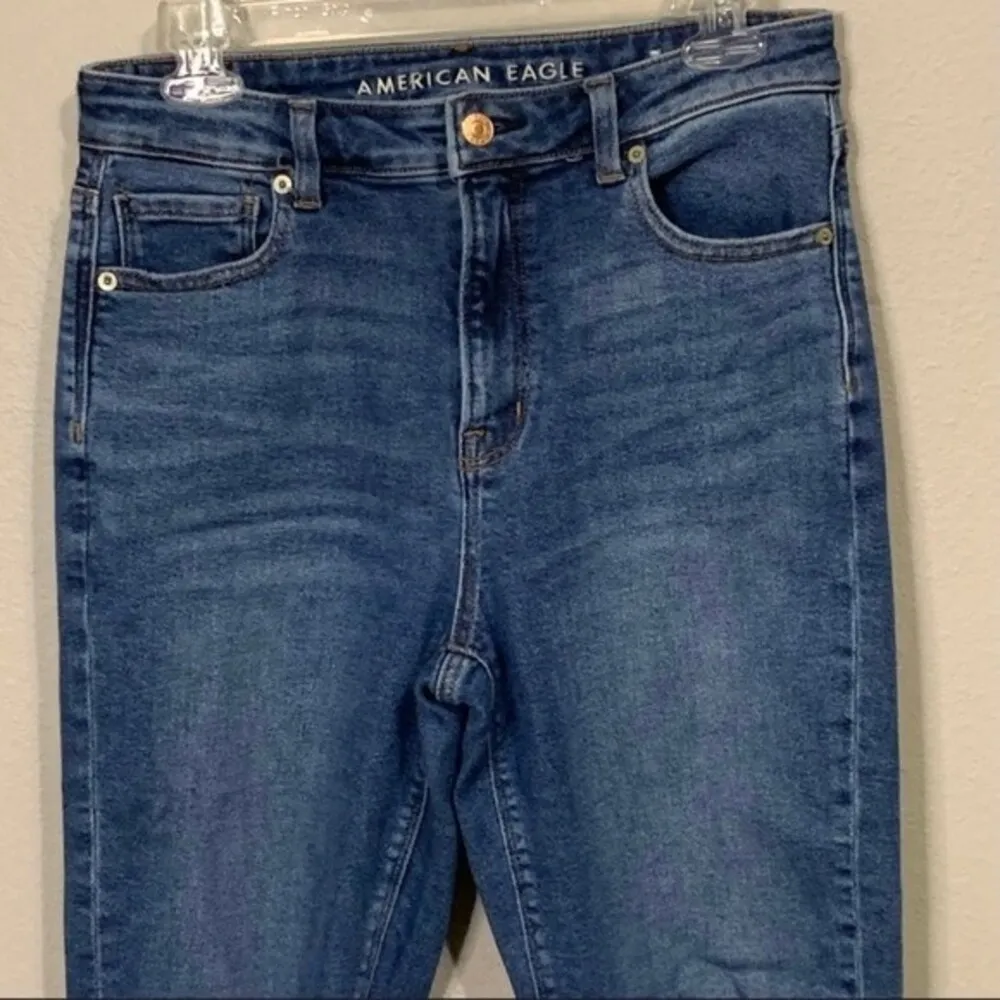 American Eagle high waisted distressed mom jeans women’s size 4 regular - Image 2
