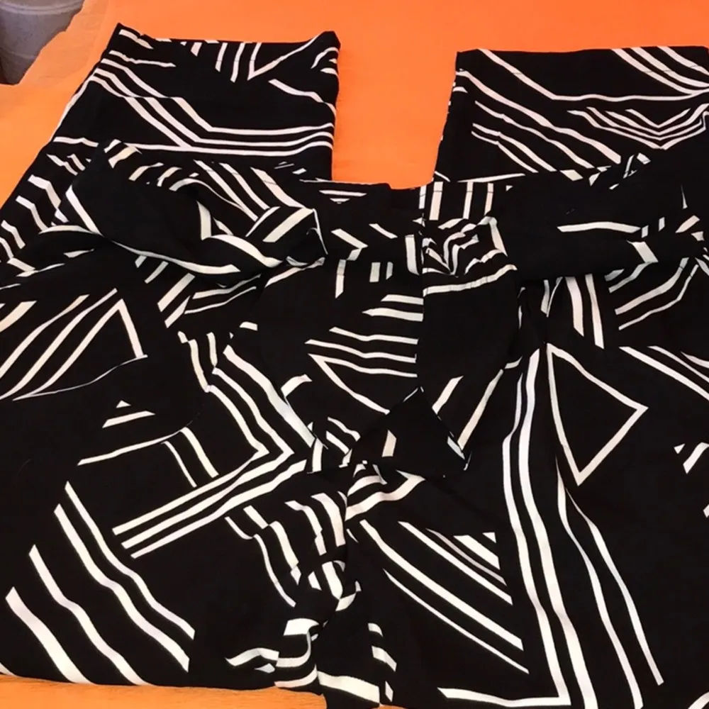 Forever 21 pants - Image 3