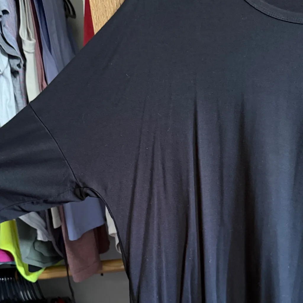 SheIn  Classic Black Long Sleeve Bat Wing Scoop Hem Top - Image 3