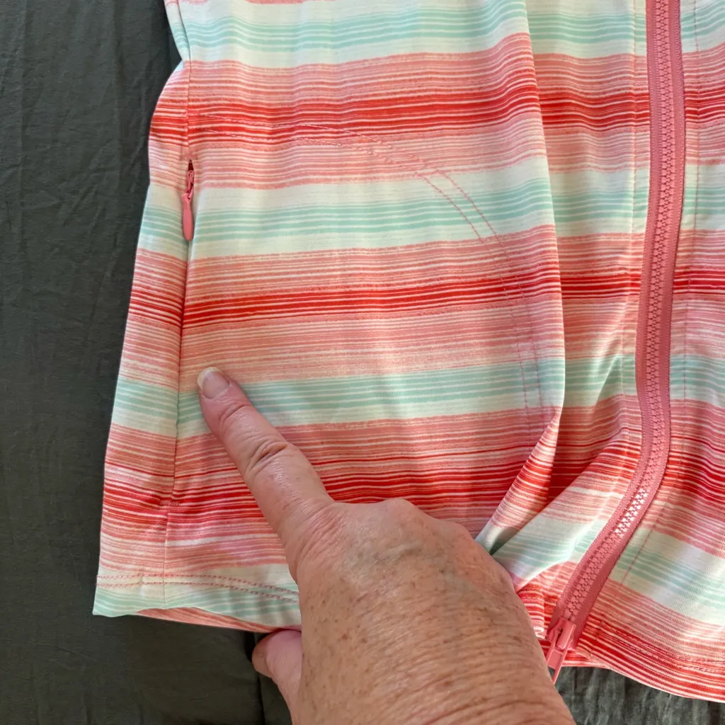 Carve Designs Lake Sunshirt UPF 50+. Size Medium. - Image 9