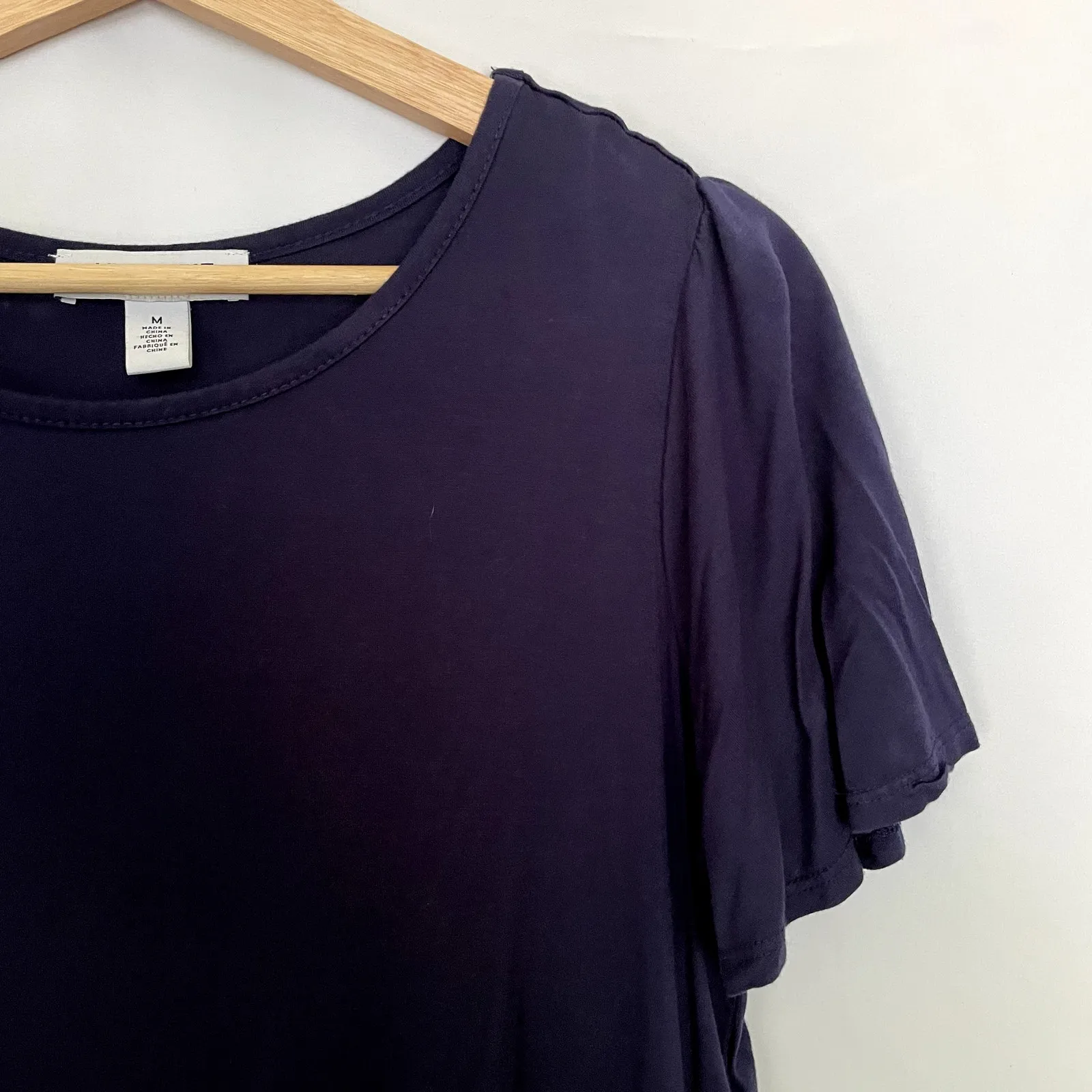 Nine West Jeans navy blue flowy sleeves summer t-shirt women's size medium - Image 3