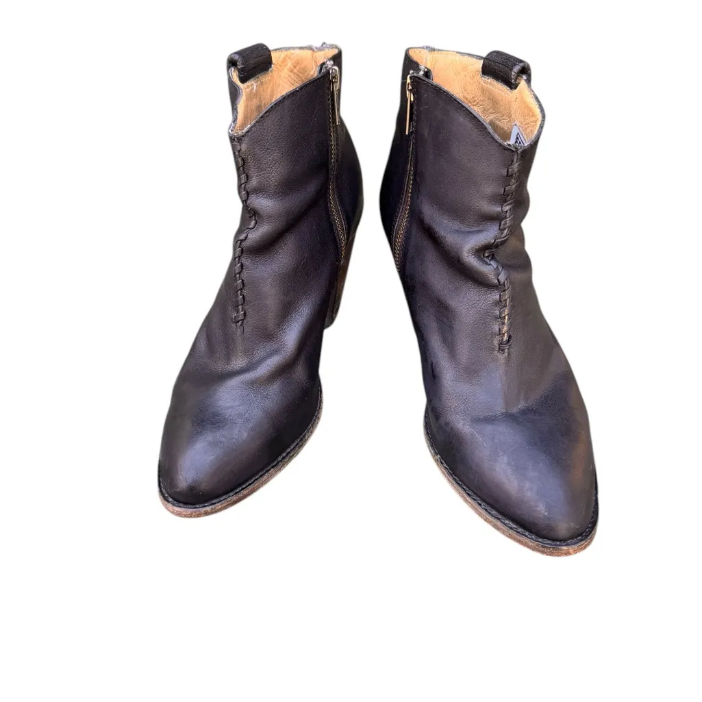 Frye Ilana Whipstitch Black Leather Heeled Ankle Boots Western Zipper 7.5B Block - Image 5