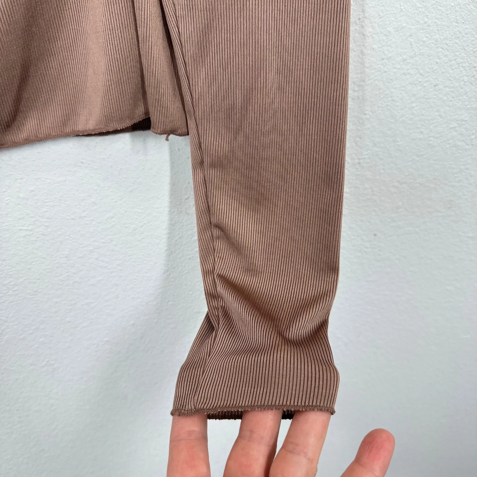 Intimately Free People Size Large Ciao Bella Long Sleeve Ruched Top Brown Ribbed - Image 5