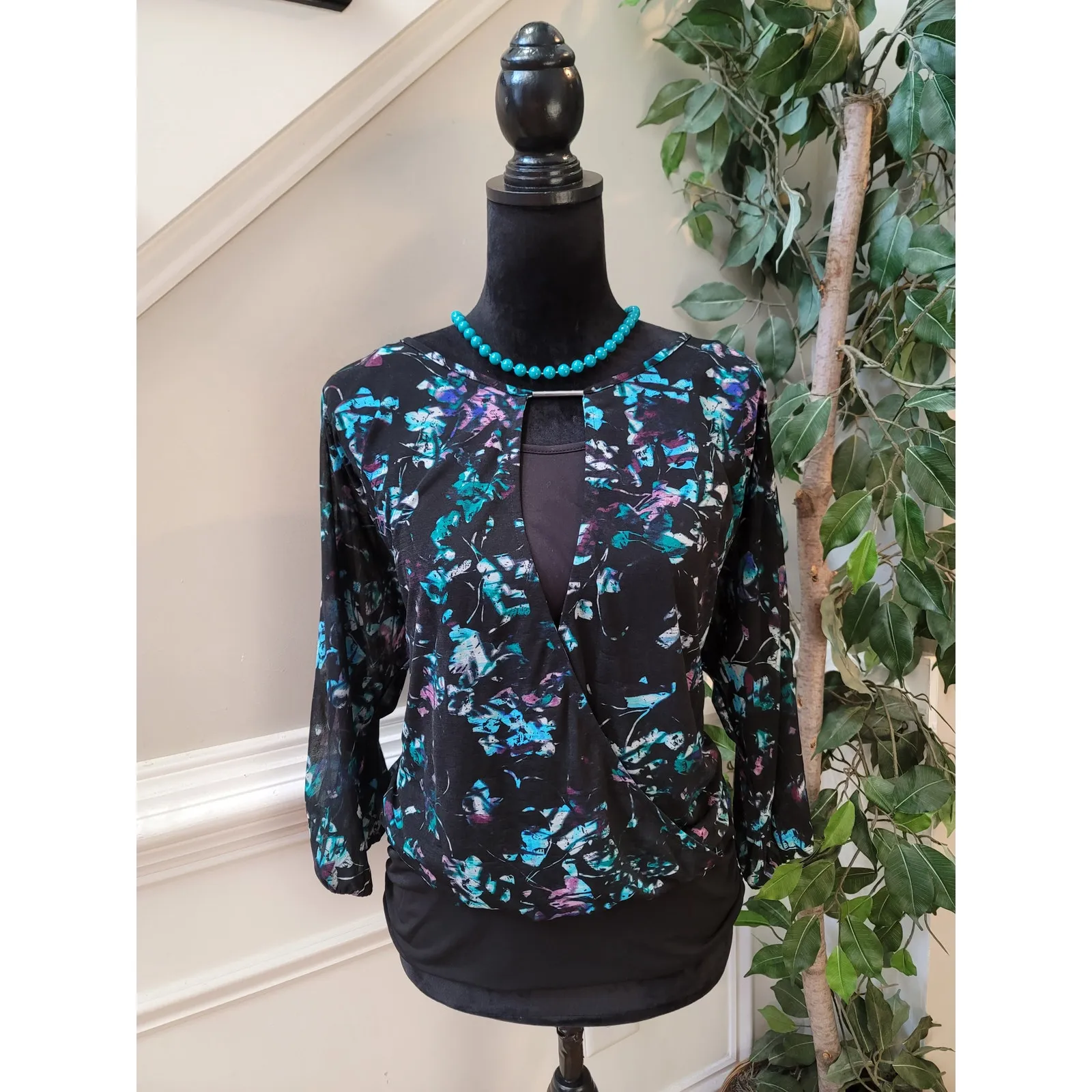 Jennifer Lopez Blouse Women's Medium Black Multicolor Floral Print Long Sleeve - Image 2