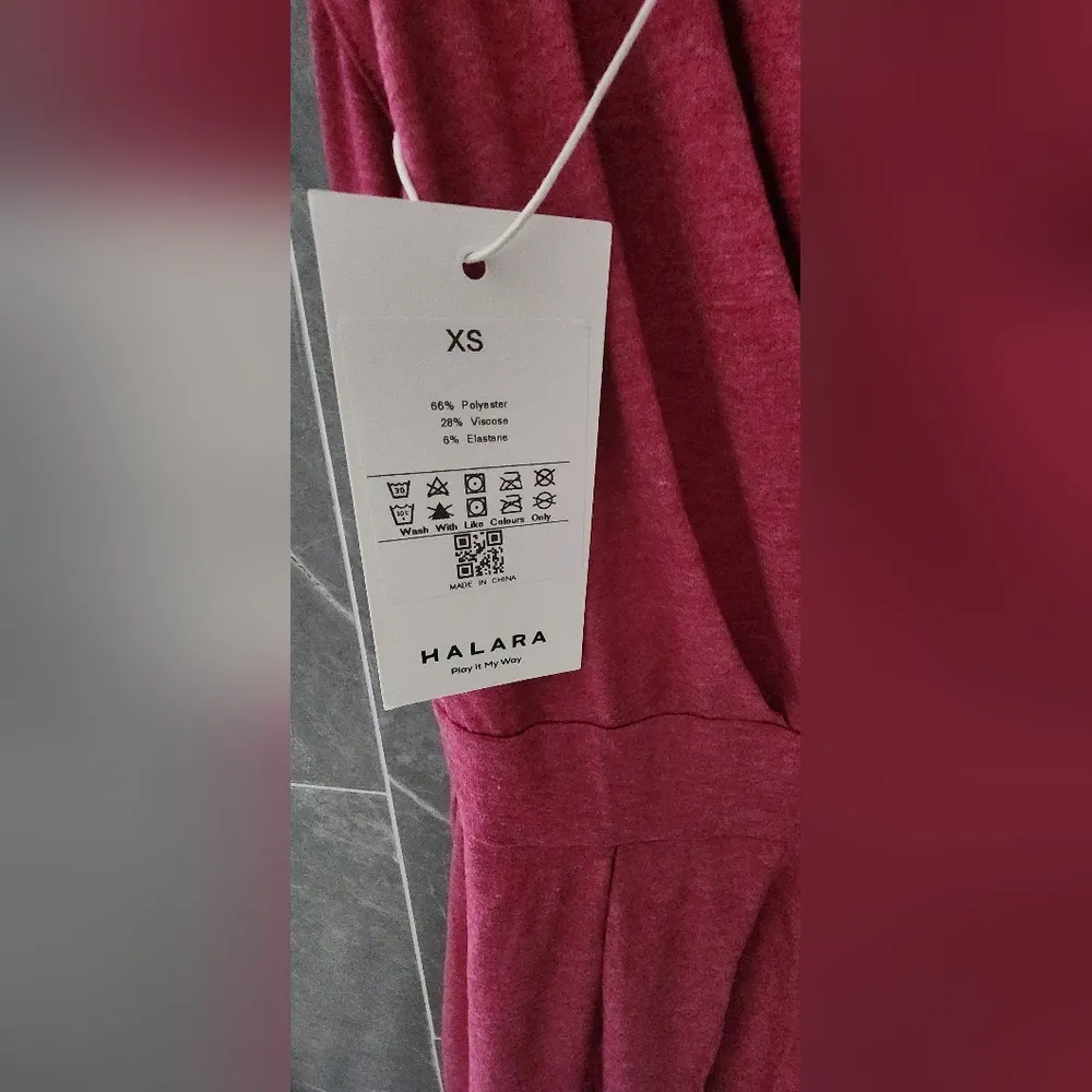 NWT Halara Deep V Neck Sleeveless Plicated High Low Crossover Hem Midi Dress XS - Image 11