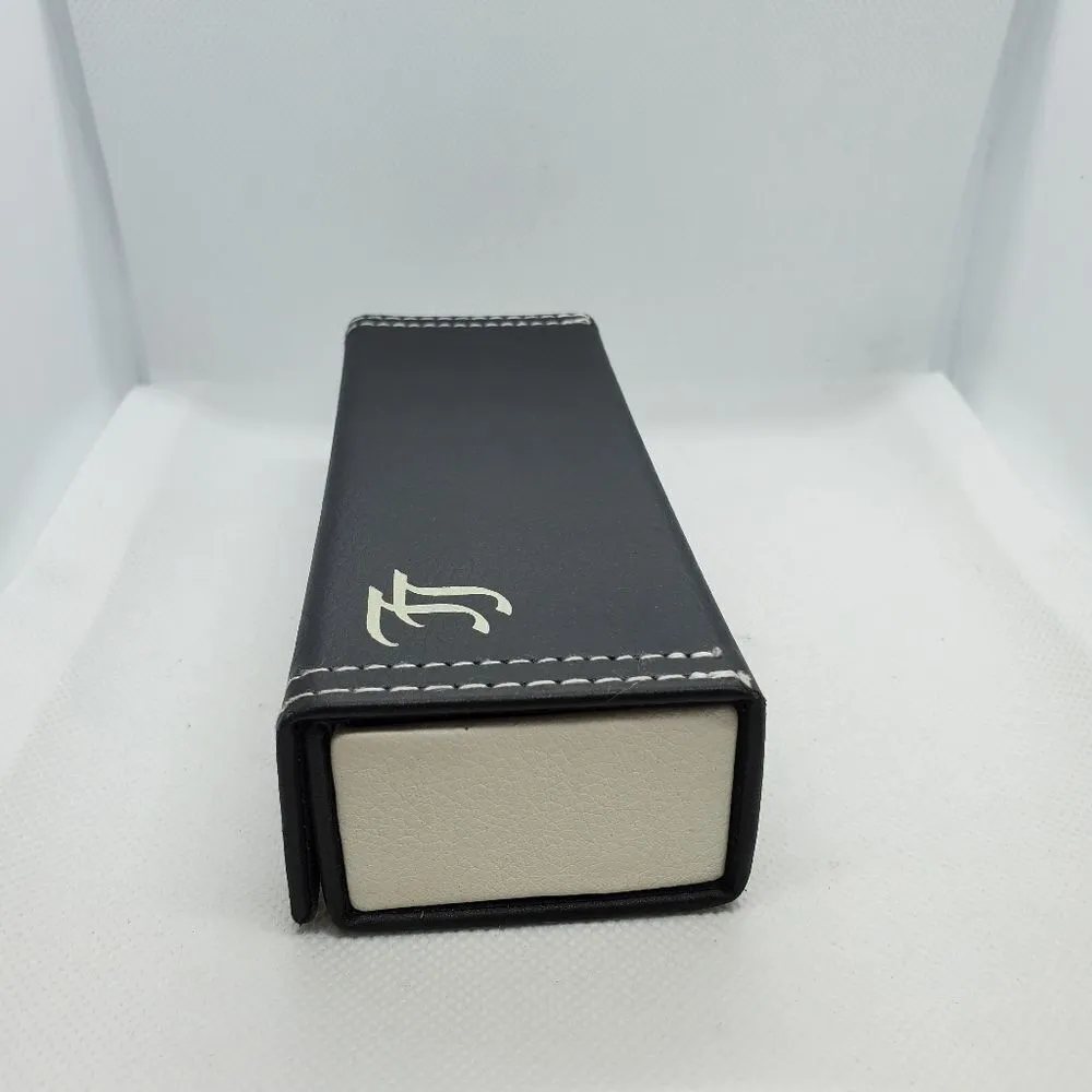 Lisa Loeb Black & White Glasses Case - Image 4