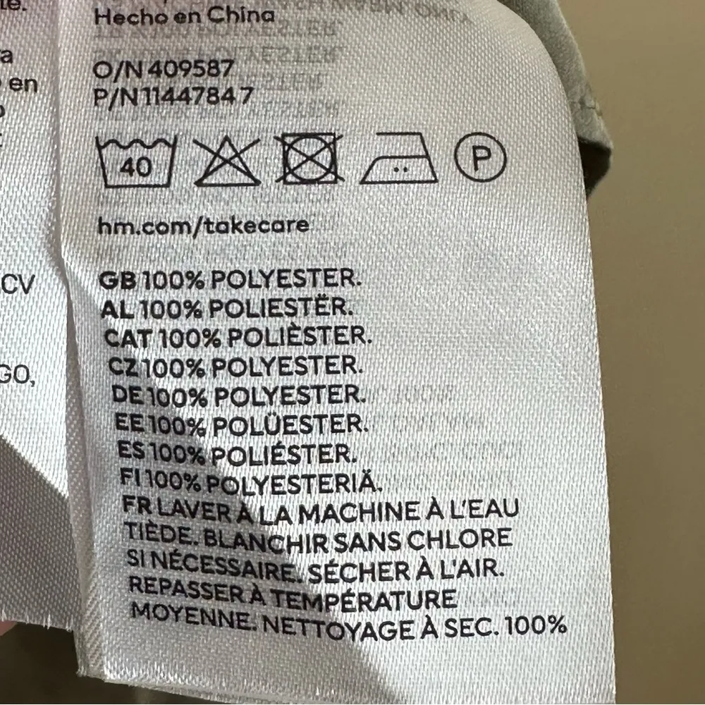 H & M Khaki Green Satin Oversized Tie Top Blouse XXL - Image 7