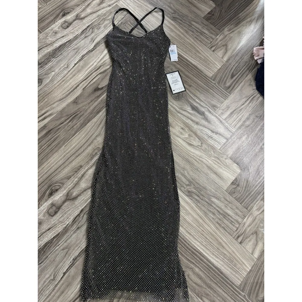 Say Yes to the Prom Embellished Sleeveless Strappy Gown  Juniors' 5 Black Slit - Image 4