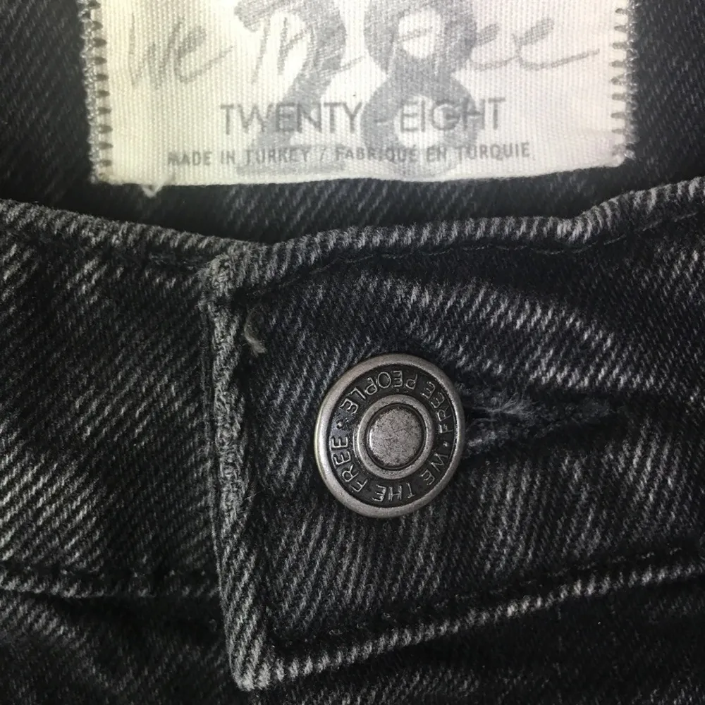 Free People Jeans High Rise Slit Hem Straight Leg in Rockin Black Size 28 - Image 8