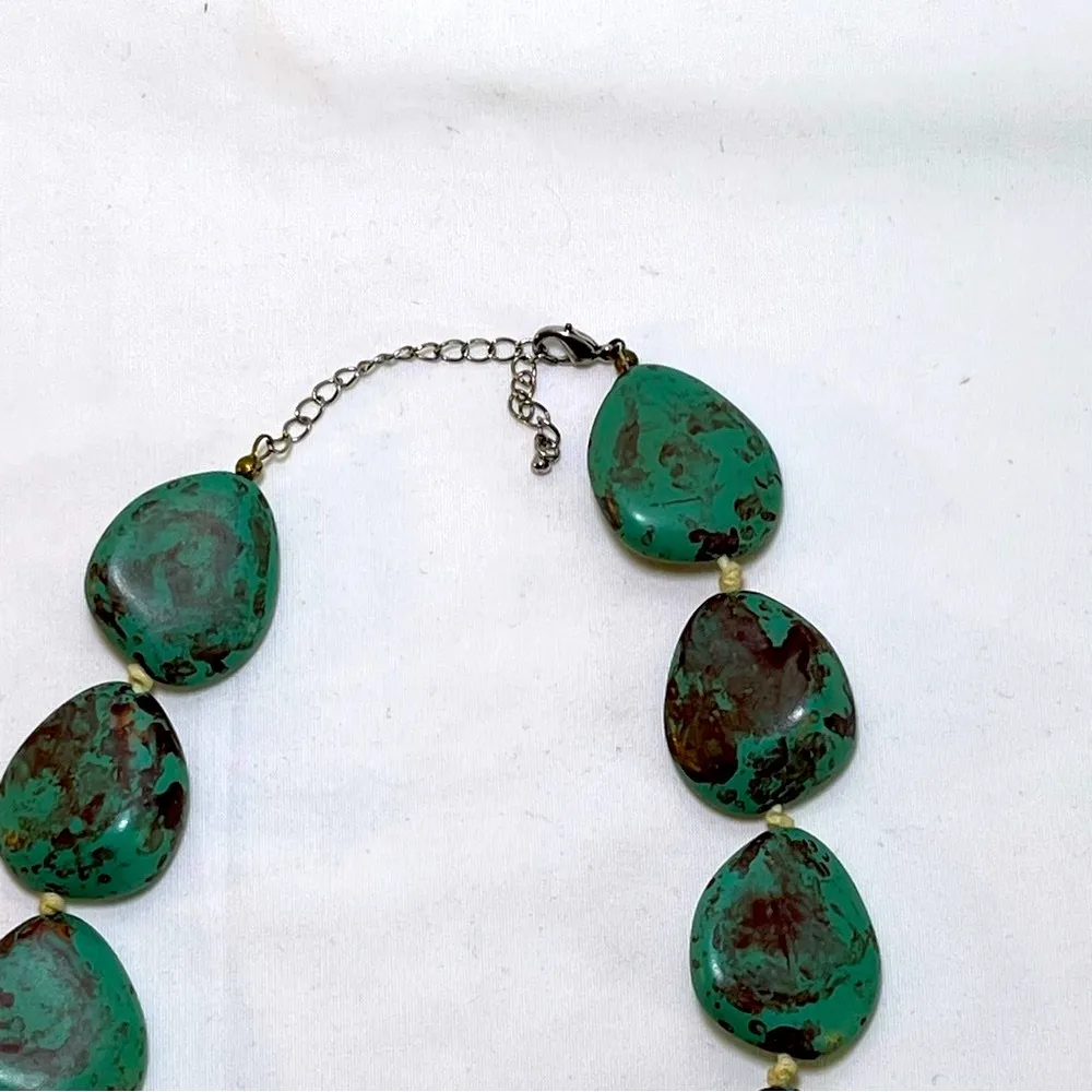 Faux Turquoise Southwestern Lightweight Chunky Pendant Necklace Green - Image 11