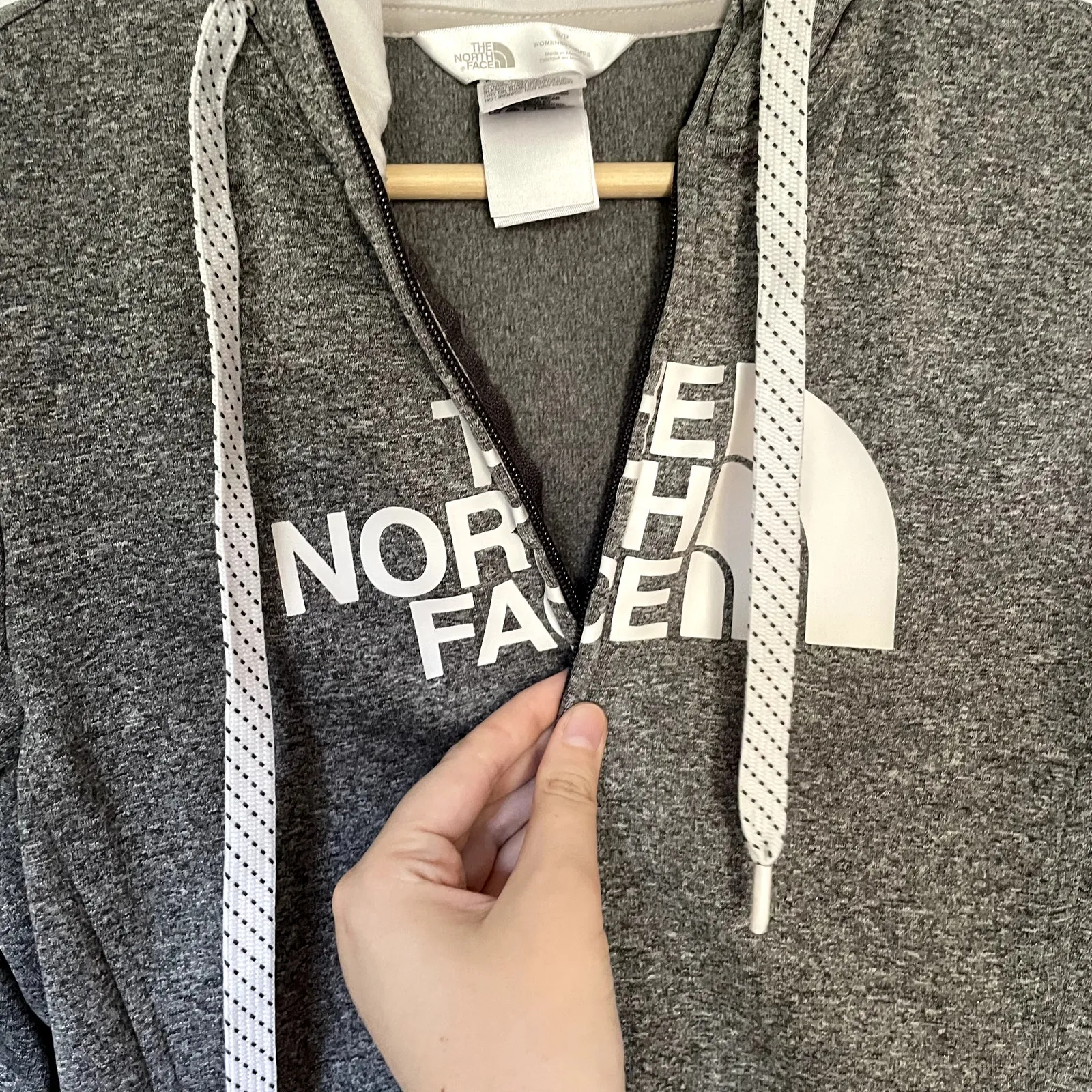 The North Face  full zip gray sweater pockets women's size small athleisure top - Image 7