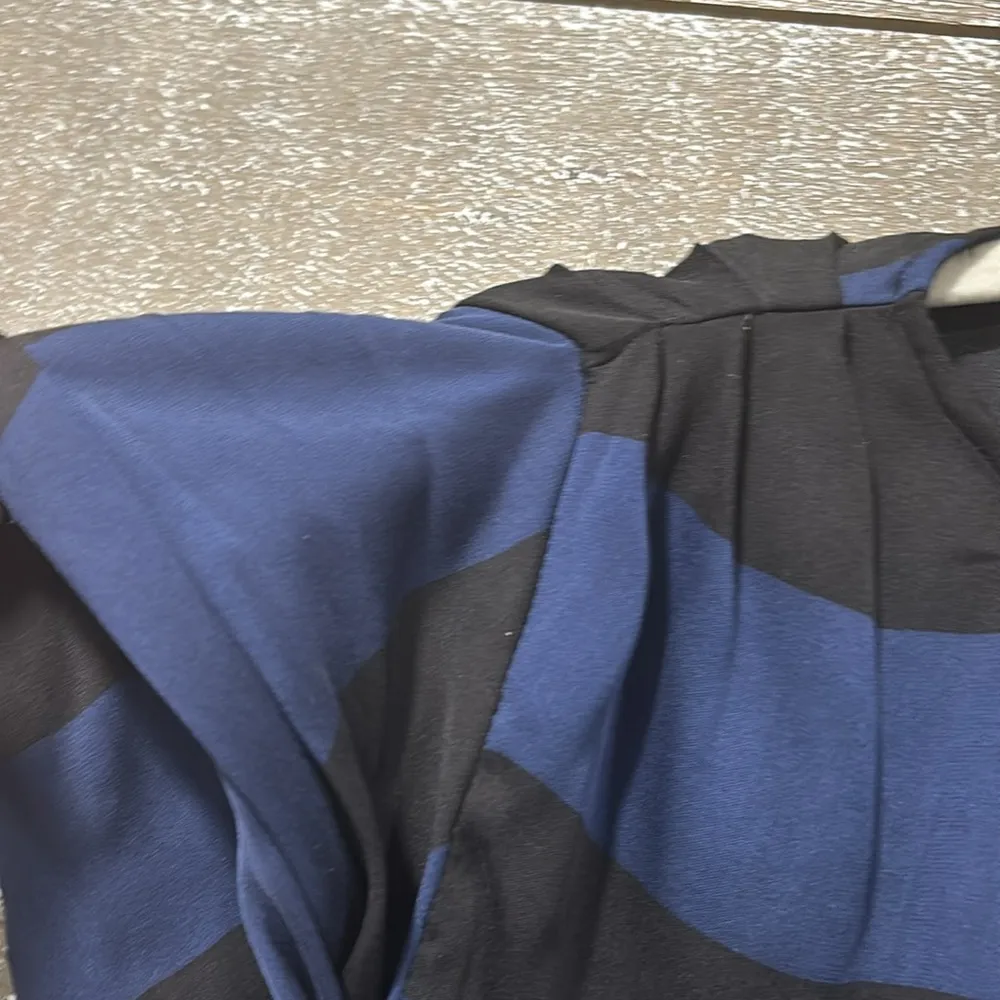 ALICE & OLIVIA Silk navy striped cap pleated sleeved blouse size XS - Image 3