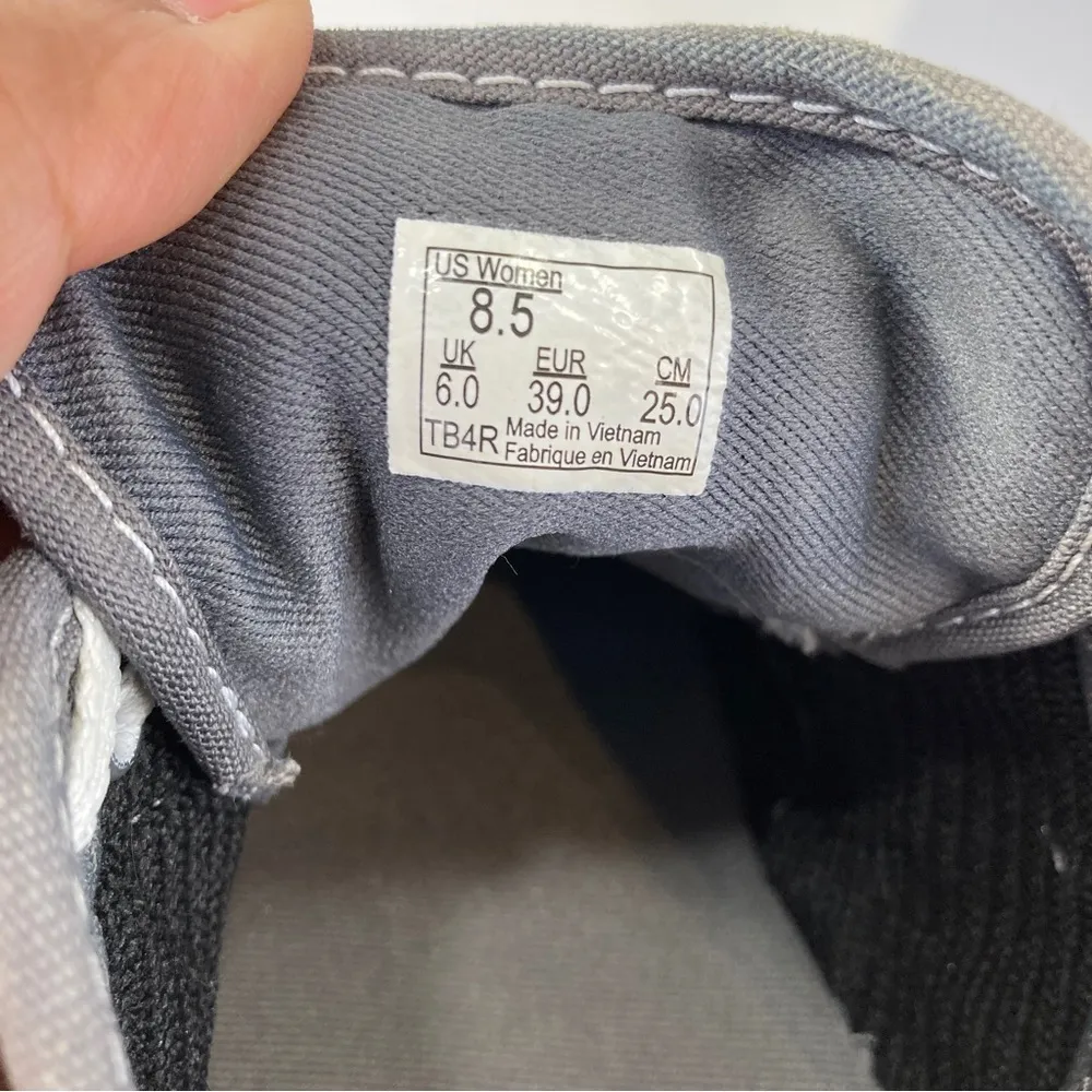 Vans womens size 8.5 classic lace style EUC grey - Image 13