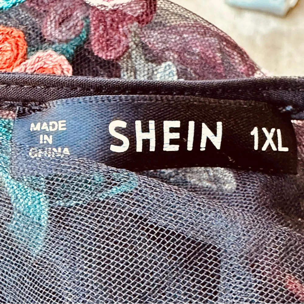 SHEIN SHEER FLORAL CROP TOP - Image 13