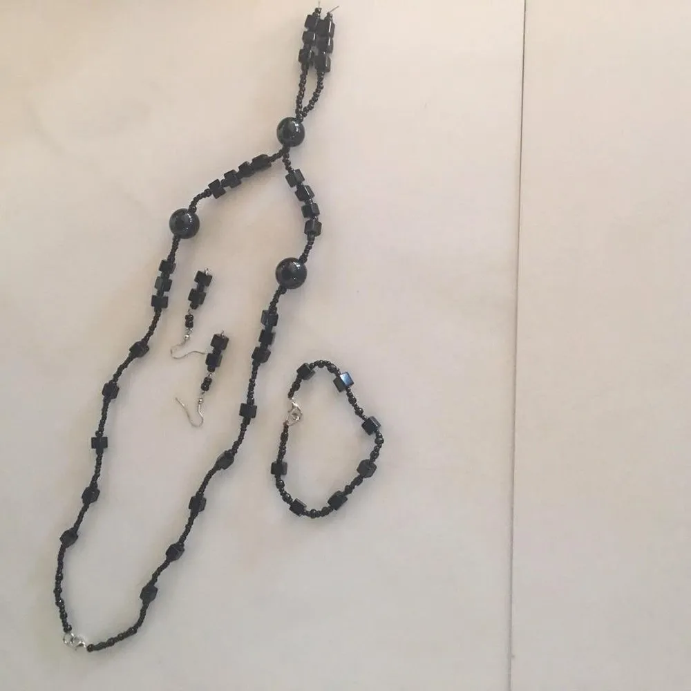 Matching Costume Necklace, Pierced Earrings & Bracelet Black glass ? Beads Set - Image 4