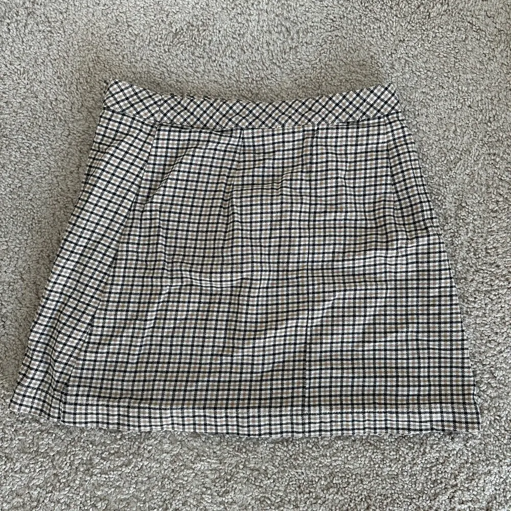 H&M Plaid Skirt - Image 2