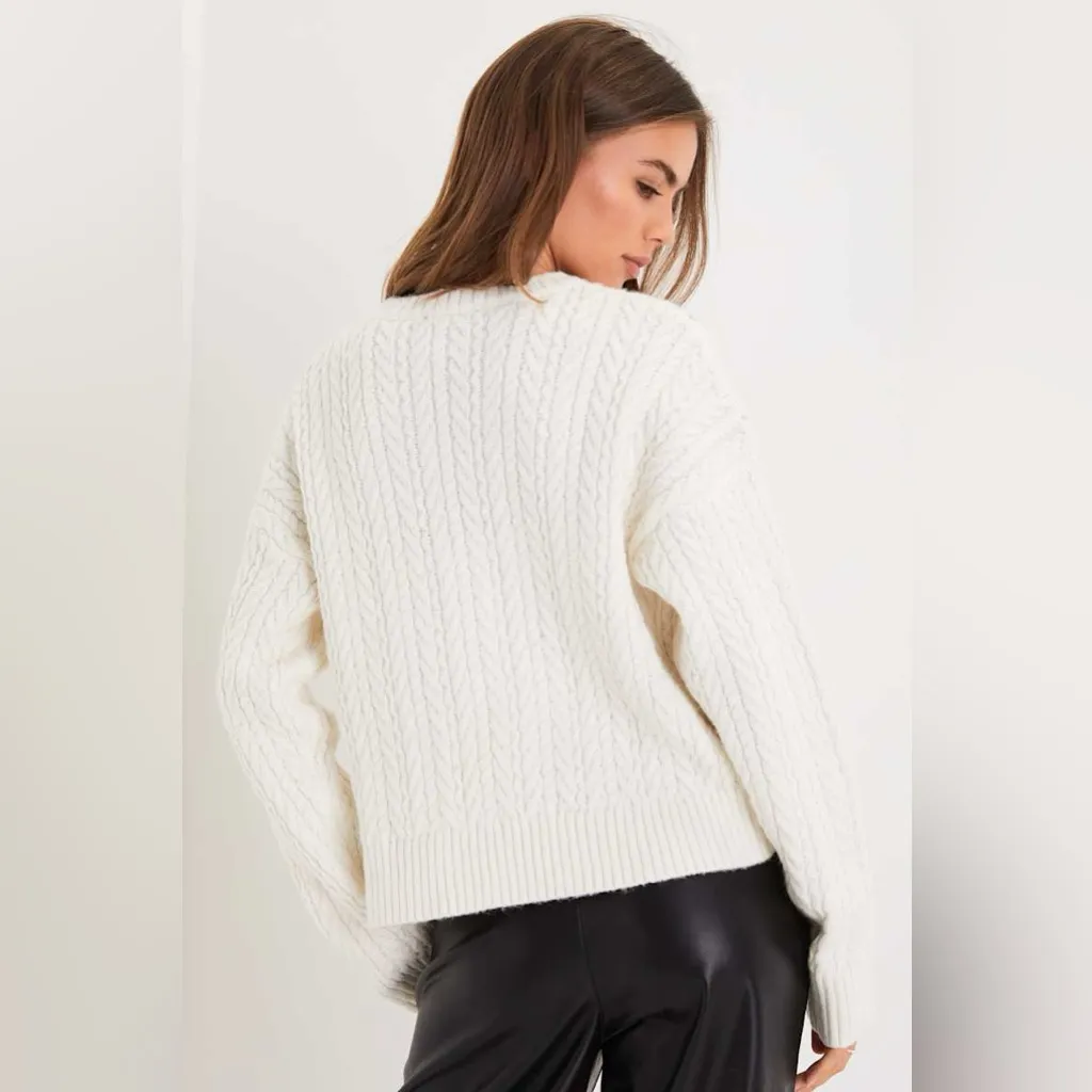 NWT Winter Wishlist Ivory Rhinestone Cable Knit Pullover Sweater size small - Image 2