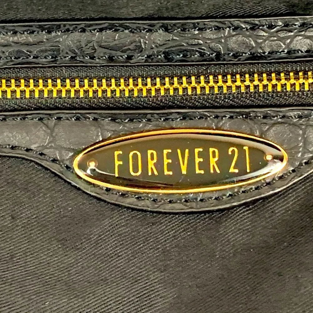 Forever 21 Faux Leather Black Chain Strap Clutch - Image 9