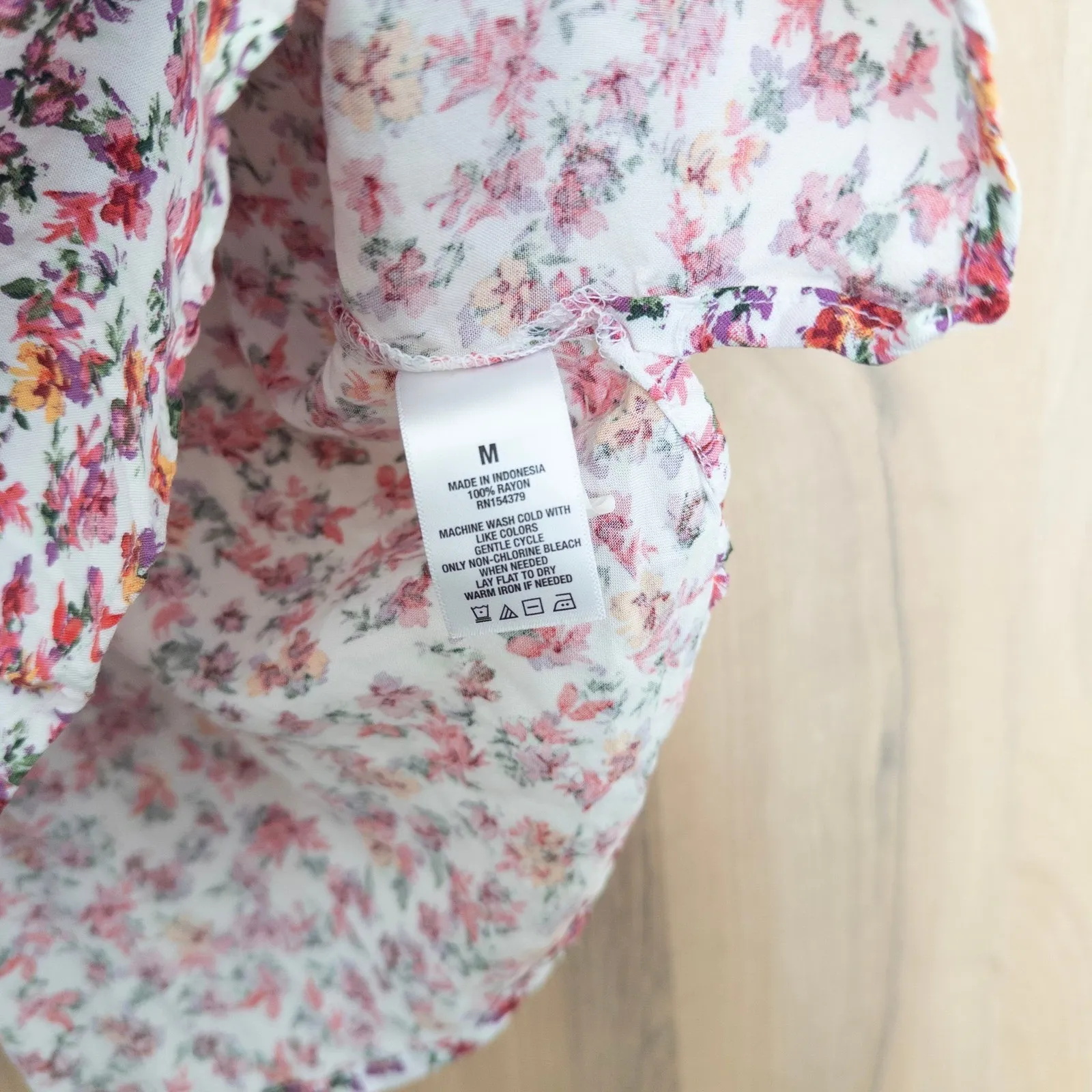 Aeropostale Womens‎ Floral Button Down Short Sleeve Shirt Size M Cottage Boho - Image 6