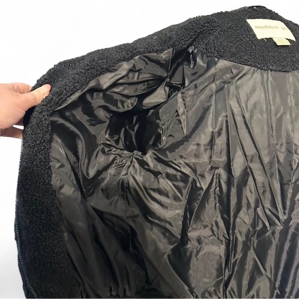 Madden Girl Black Puffer Jacket - Image 4