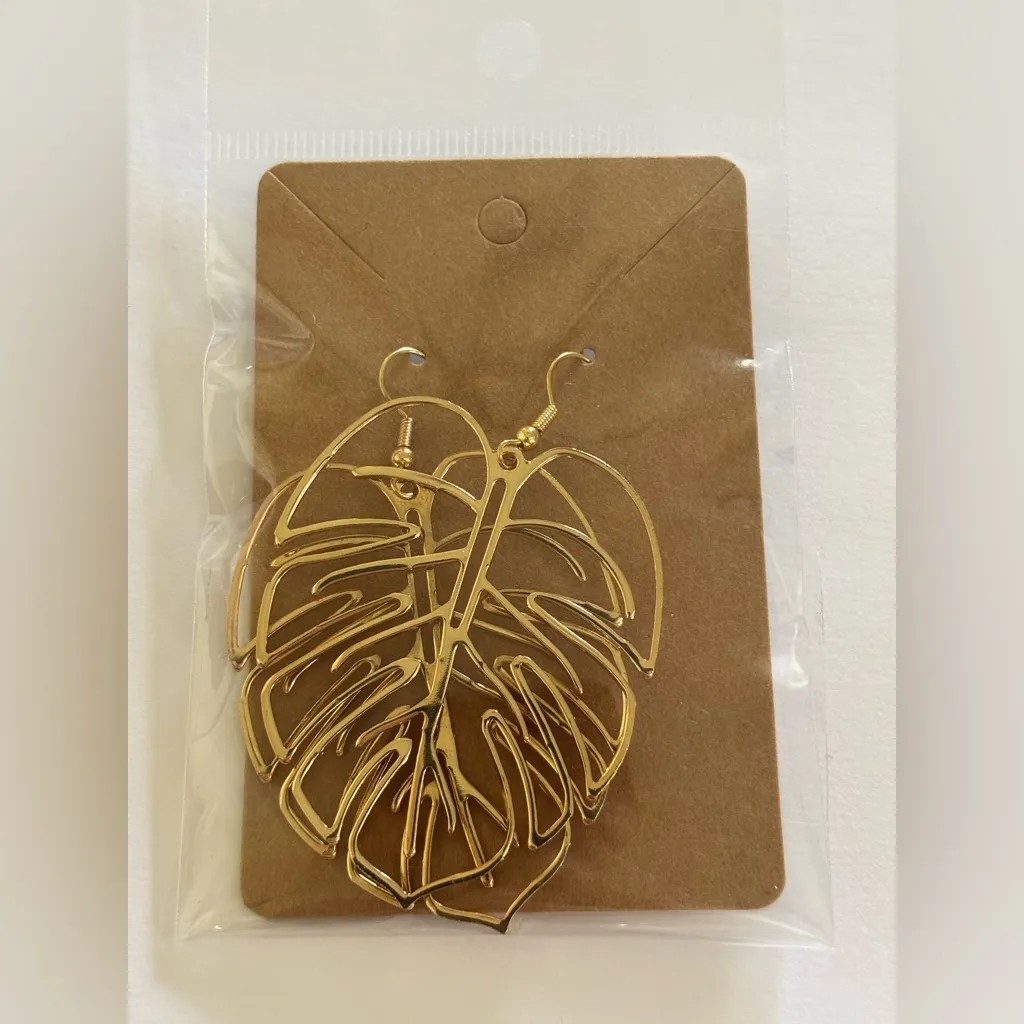 Monstera leaf earrings gold tone tropical beach vacation new - Image 4