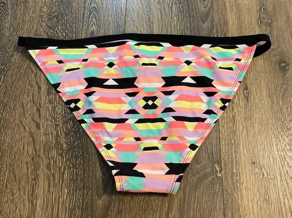 BNWT! XHILIRATION Geometric Patterned Swimsuit Bottoms Size L - Image 5