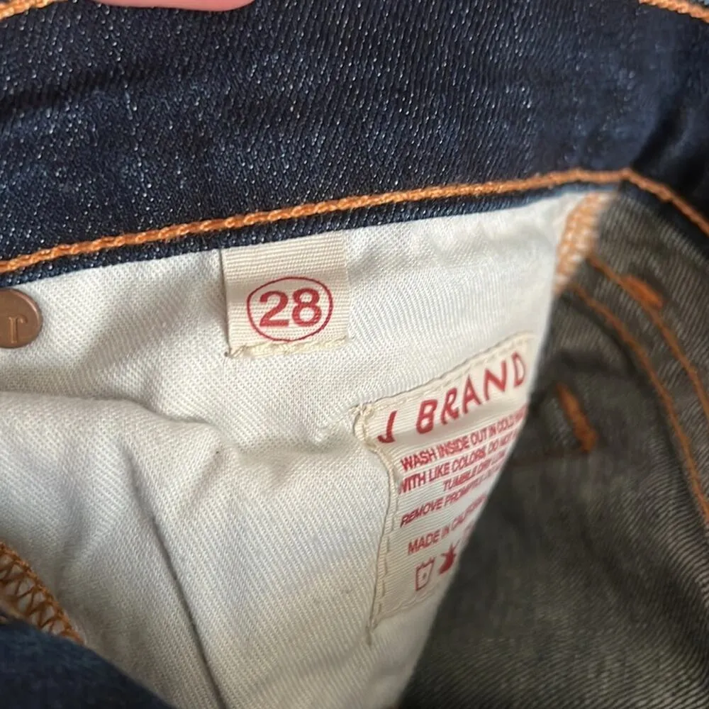 J brand Low Rise Pencil Skinny Jeans in Dark wash (ink) size 28 - Image 3