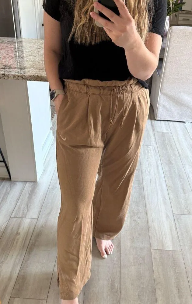 Nike tan wide-leg sweatpants size large - Image 2