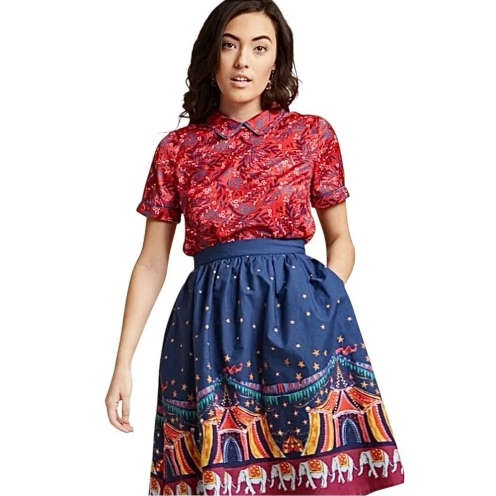 Modcloth Red Floral Collar Top Short Sleeve Small Keyhole Closure - Image 2