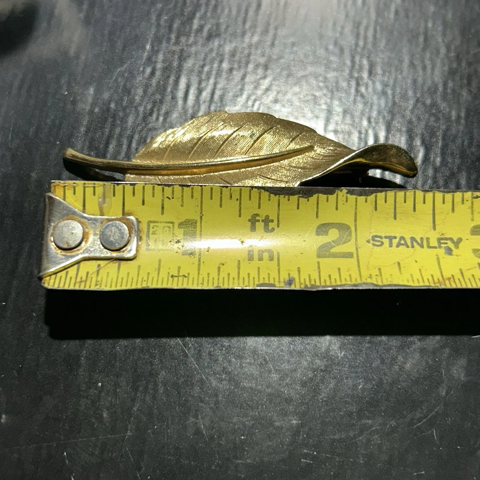 Vintage Avon Brooch Signed Gold Tone Leaf Pin 2.25" Fall Autumn - Image 5