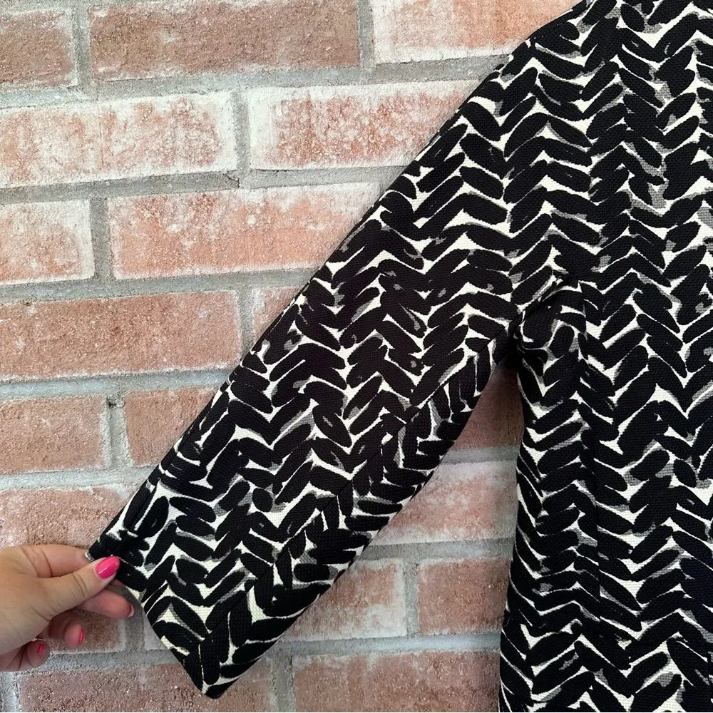 Talbots Abstract Print Dress Coat Women’s 8 Black White 3/4 Sleeves - Image 7