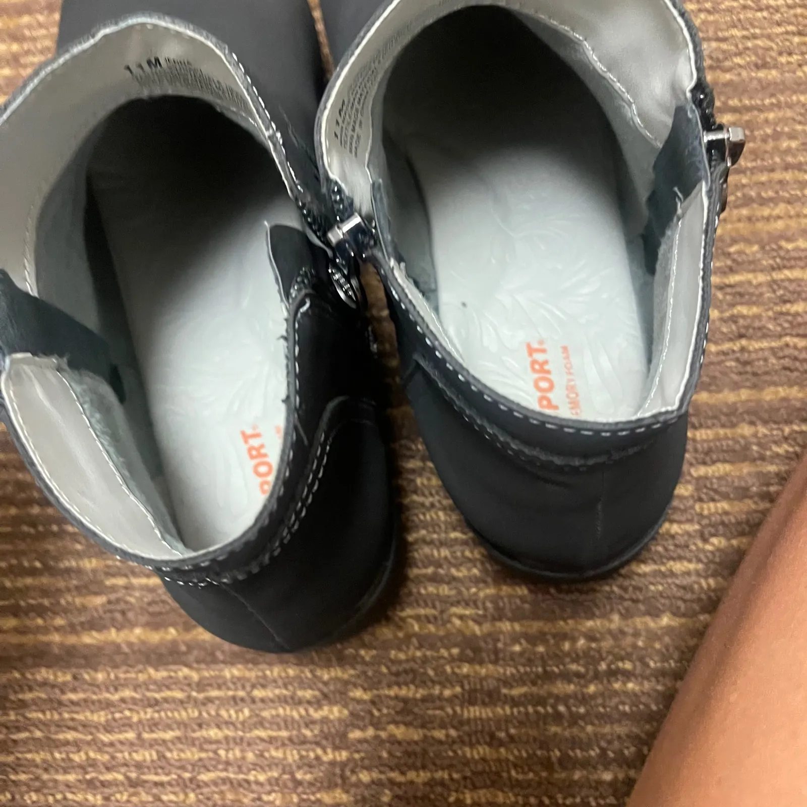 J Sport Jenna Black Ankle Boots Women's 11M Side Zip Comfort Walking EUC Size 11 - Image 7