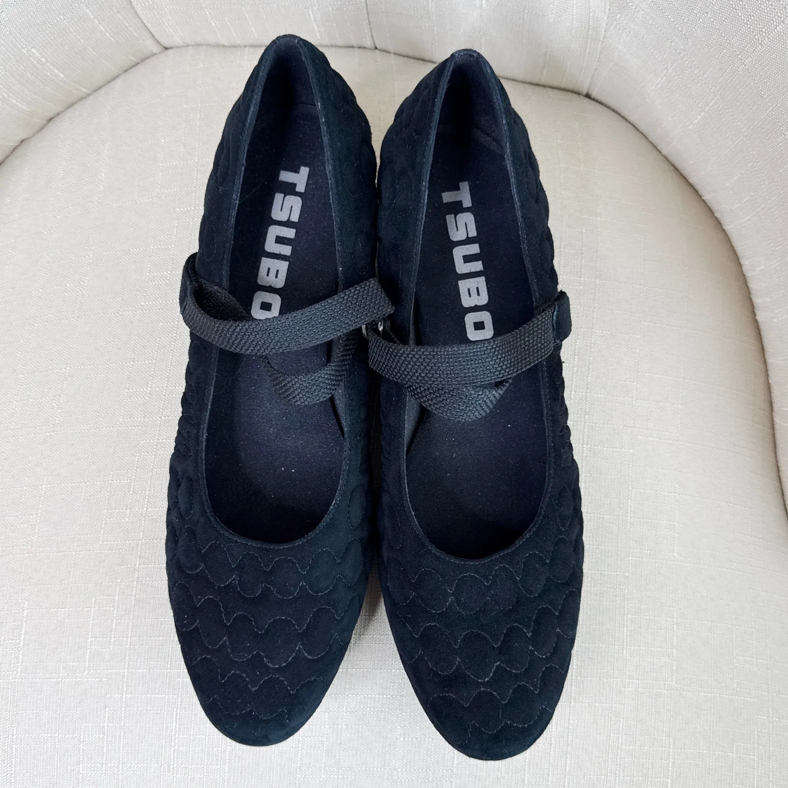 TSUBO Women's Juba‎ Suede Leather Quilted Mary Jane Kitten Heels Size 8 Black - Image 9