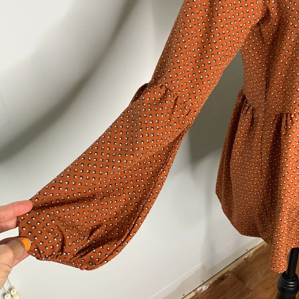 FALL 🍂 Orange ruffle top 1.4.3. STORY Orange ruffle Blouse - Image 5
